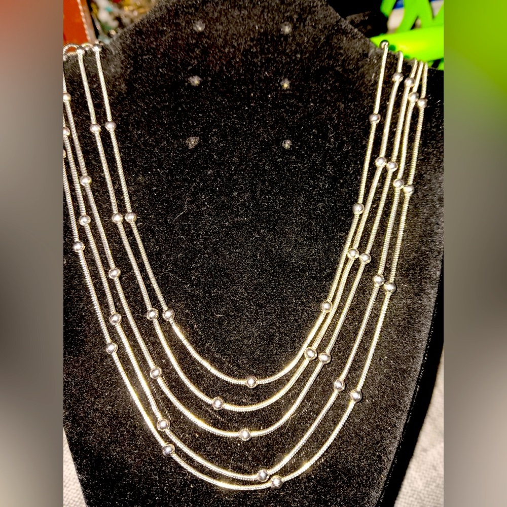 N.Y silver necklace
